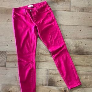 Woman’s Lila Ryan jegging